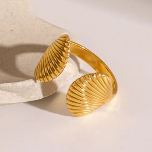 Shell Style Ring - Image 2